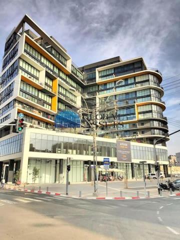 Luxurious 5br Penthouse With Sea View By Holyguest * Tel Aviv